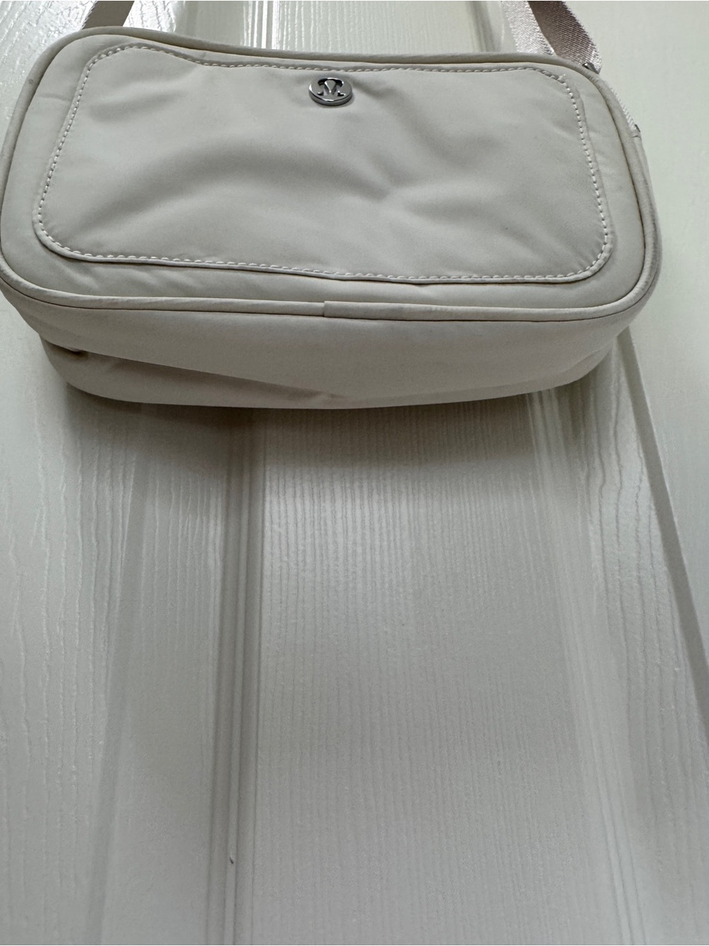 Lululemon Crossbody Camera Bag White Opal Adjustable Strap - Picture 7 of 12